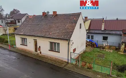prodej
domu 80 m² s pozemkem 611 m²