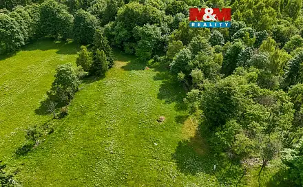 prodej
stavebního pozemku 2 450 m²