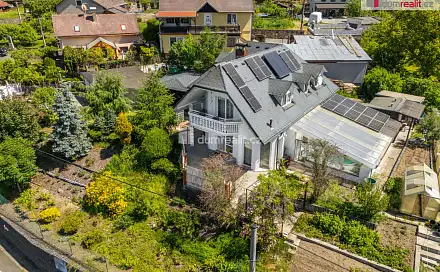 prodej
domu 260 m² s pozemkem 1 250 m²