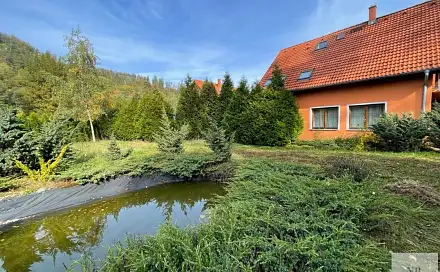 prodej
domu 170 m² s pozemkem 1 178 m²