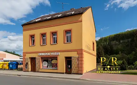 prodej
domu 172 m² s pozemkem 1 864 m²