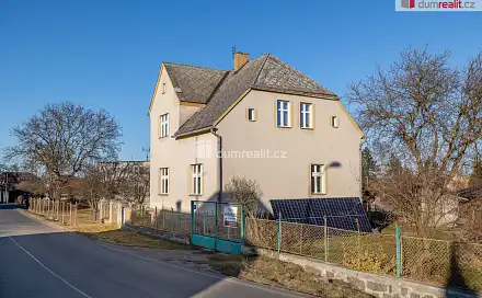 prodej
domu 210 m² s pozemkem 809 m²