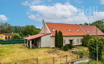 prodej
domu 199 m² s pozemkem 965 m²