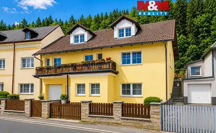 prodej
domu 240 m² s pozemkem 705 m²