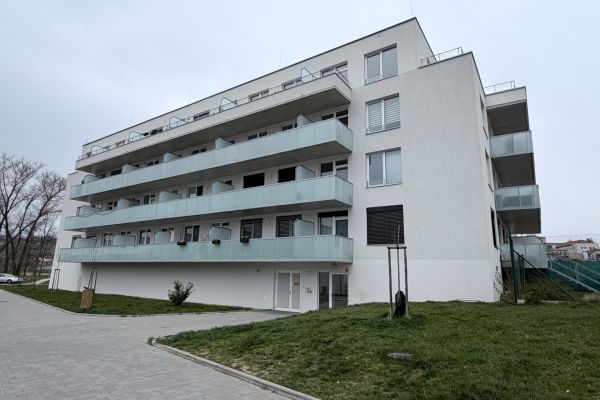 Prodej bytu 1+kk 70 m²