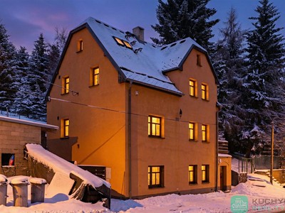 Prodej  vily 207 m², pozemek 634 m²