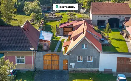 prodej
domu 220 m² s pozemkem 1 370 m²