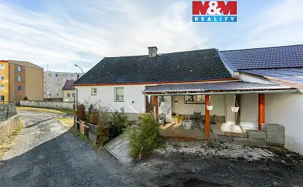 prodej
domu 127 m² s pozemkem 250 m²