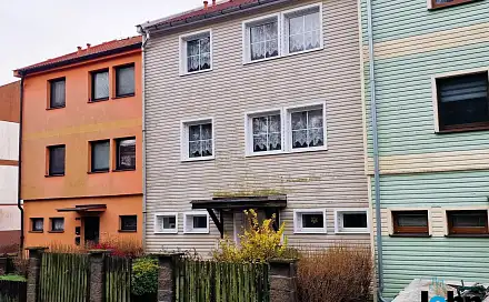 prodej
domu 200 m² s pozemkem 276 m²