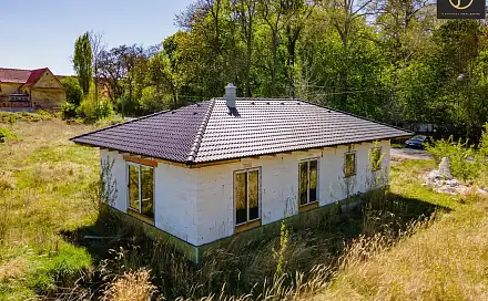 prodej
domu 100 m² s pozemkem 8 827 m²