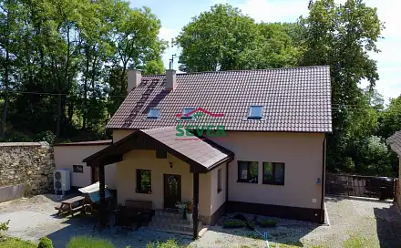 prodej
domu 320 m² s pozemkem 1 474 m²